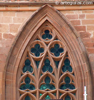 Ventanal exterior de la Catedral de Tarazona