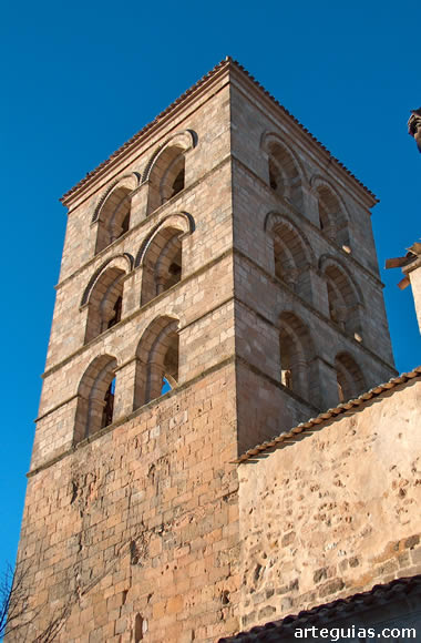 Torre rom&aacute;nica de la iglesia de Valdeolivas