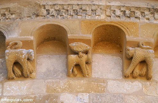 Abad&iacute;a de Arthous: canecillos