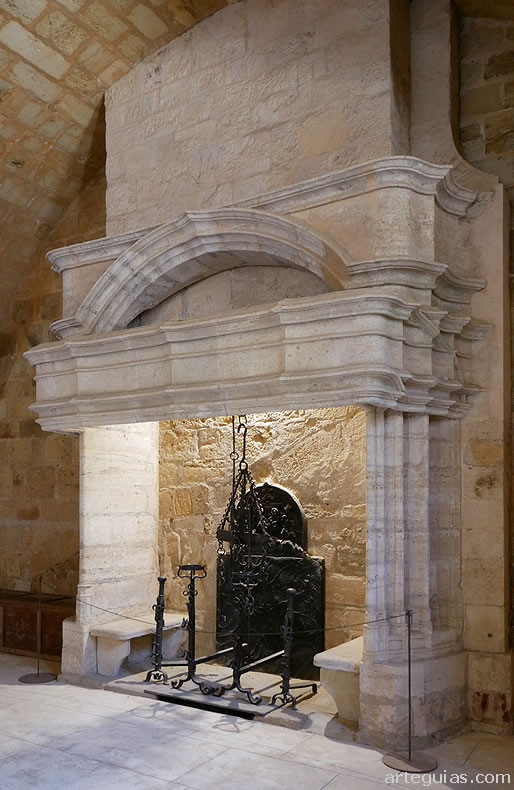 Chimenea renacentista