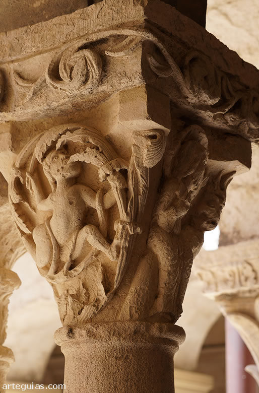 Capitel rom&aacute;nico del claustro