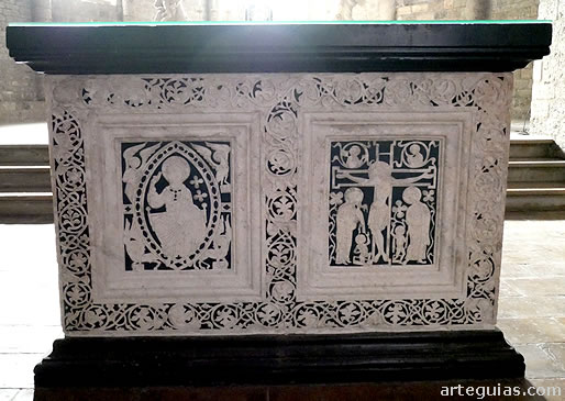 Frontal de altar rom&aacute;nico