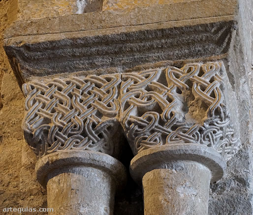 Capiteles de cesteado