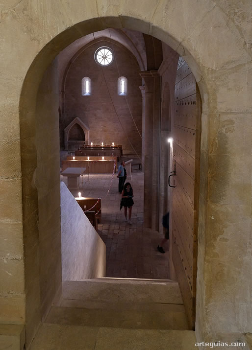 Escalera de Maitines desde el  Dormitorio de los Monjes