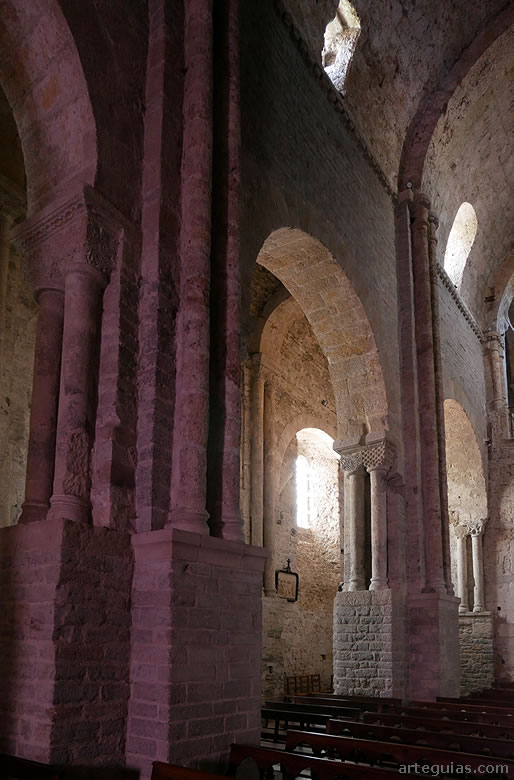 Interior de la iglesia de la abadía