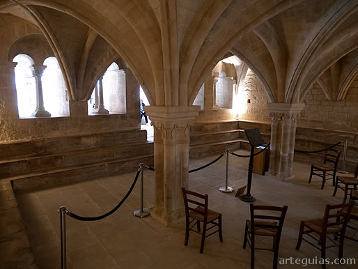 Sala Capitular de la Abad&iacute;a de S&eacute;nanque, Francia