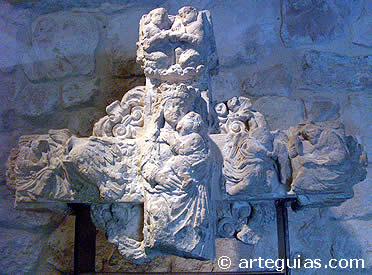 Cruz g&oacute;tica en el Museo Arqueol&oacute;gico y de Historia de Elche