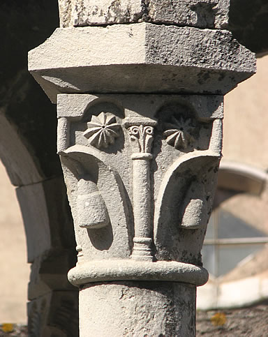 Capitel de la linterna superior