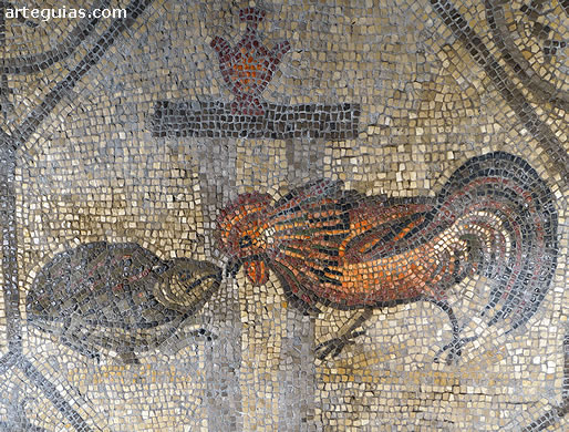 Mosaico de combate entre una tortuga y un gallo