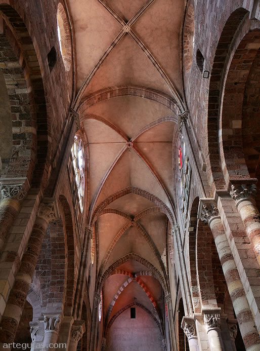 B&oacute;vedas de crucer&iacute;a de la nave central