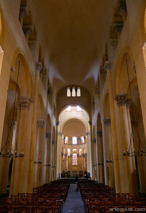 Nave central, interior