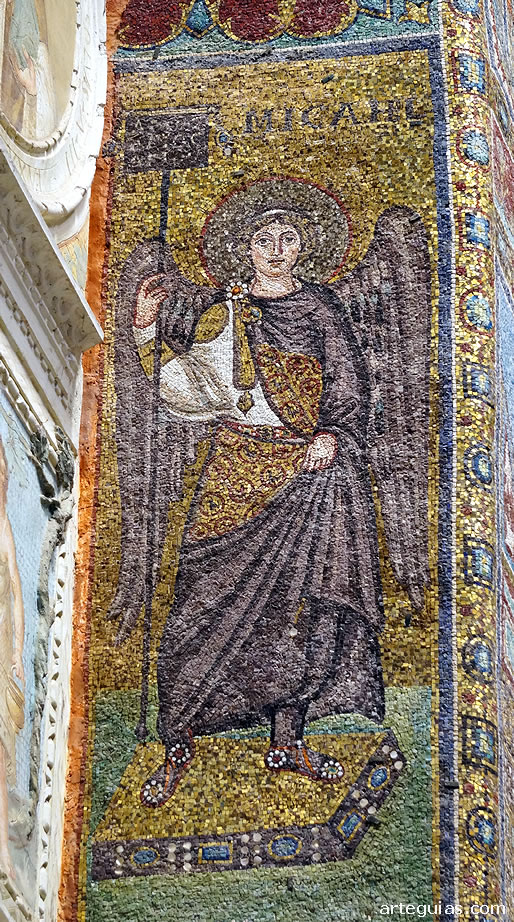 Mosaico del arc&aacute;ngel San Miguel