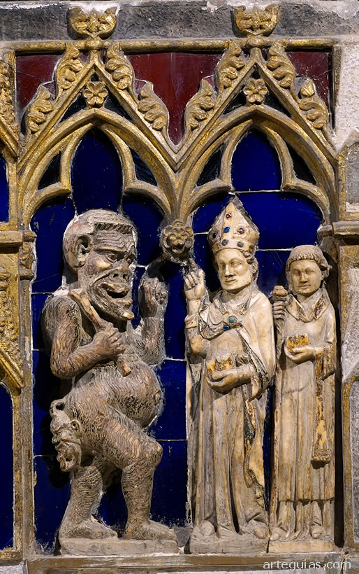Sarc&oacute;fagos de San Narciso