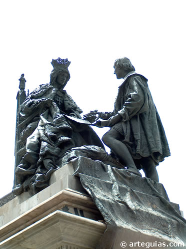 Estatua dedicada a ISabel la Católica y Colón en Granada