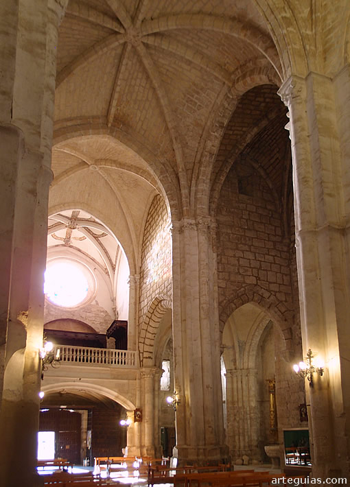 Interior de San Esteban