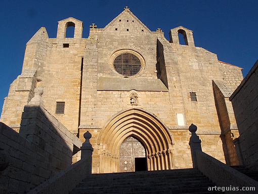 Iglesia de San Esteban de Los Balbases: imafronte