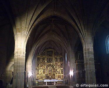 Interior de la iglesia de Santa Mar&iacute;a de Salas de los Infantes