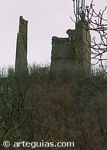 Castillo de Castrovido antes de la restauraci&oacute;n