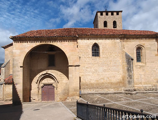Santa Gadea del Cid: iglesia parroquial g&oacute;tica de San Pedro, vista desde el sur