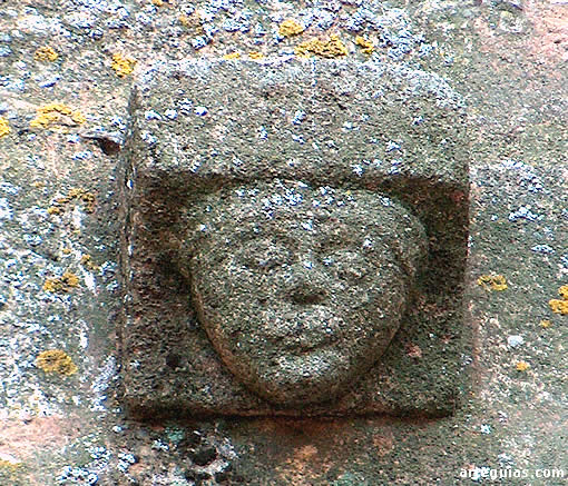 Canecillo rom&aacute;nico