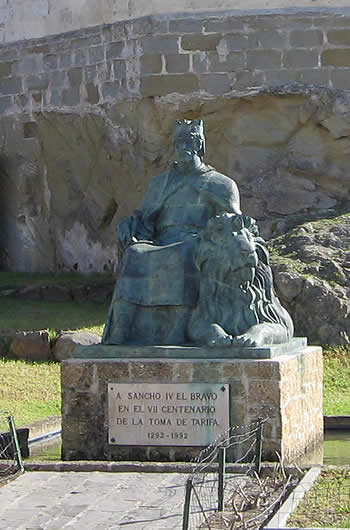 Estatua del rey  Sancho IV, conquistador de Tarifa