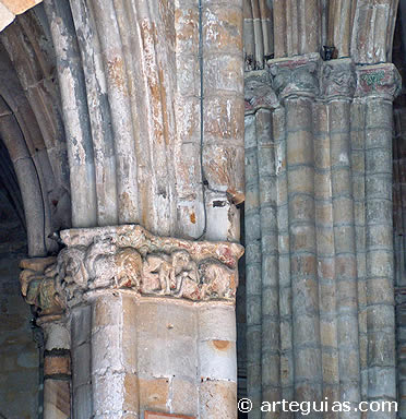 Interior de la iglesia de la Asunci&oacute;n de Laredo