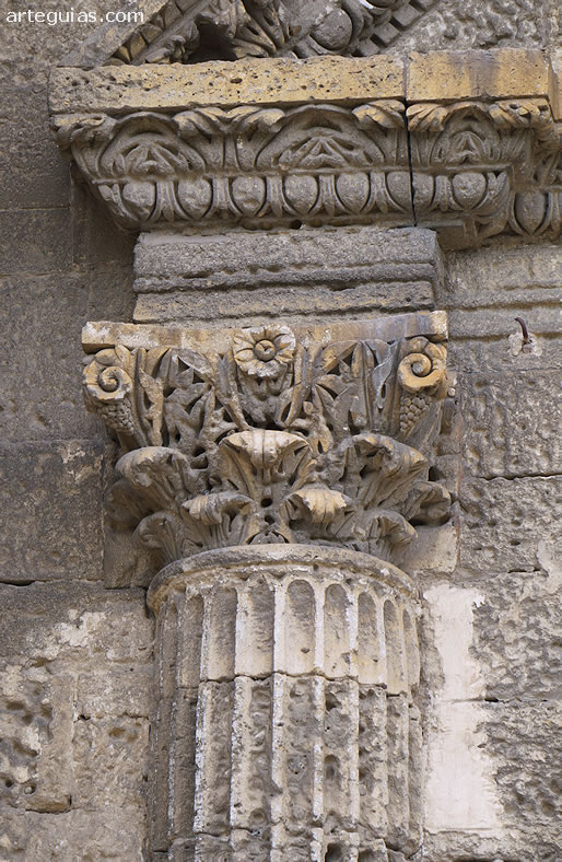 Otra de las columnas de aspecto romano