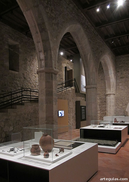 Piso inferior del palacio del castillo de Leir&iacute;a