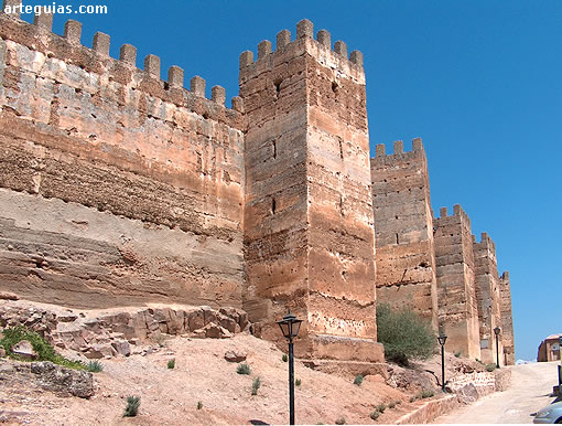 Castillo de Ba&ntilde;os de la Encina