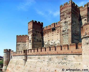 Torres prismáticas reaprovechadas de la fortaleza primitiva