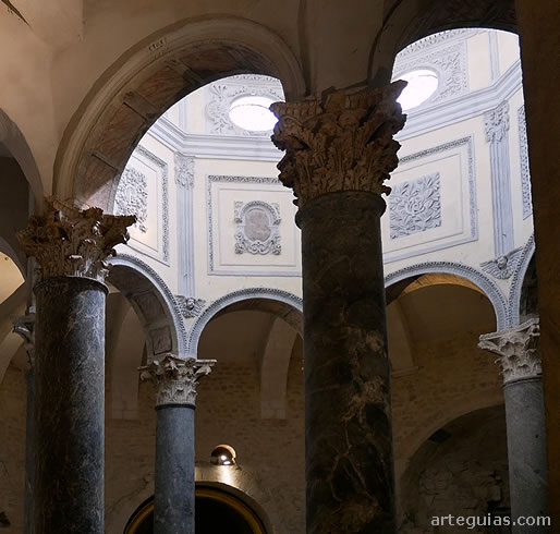 Columnas romanas del baptisterio