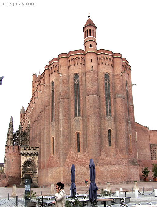 Exterior de la Catedral de Albi, Francia