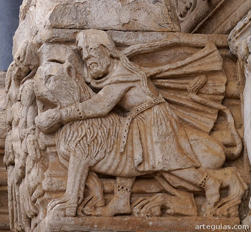 Sans&oacute;n desquijarando al le&oacute;n