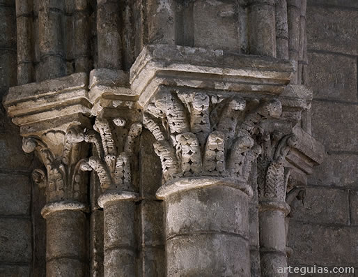 Columnas y capiteles