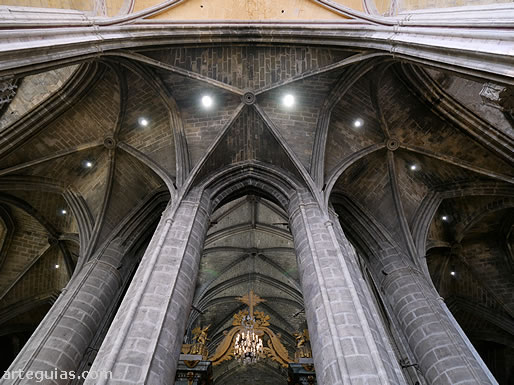 B&oacute;vedas de crucer&iacute;a de la girola