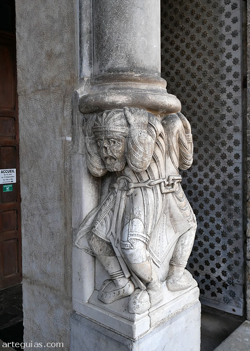 Estatuas del parteluz