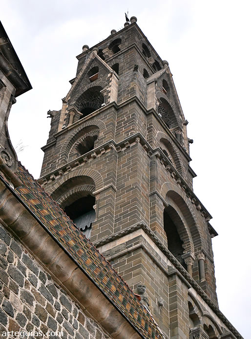Torre campanario