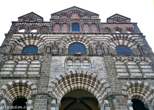 Fachada de la catedral