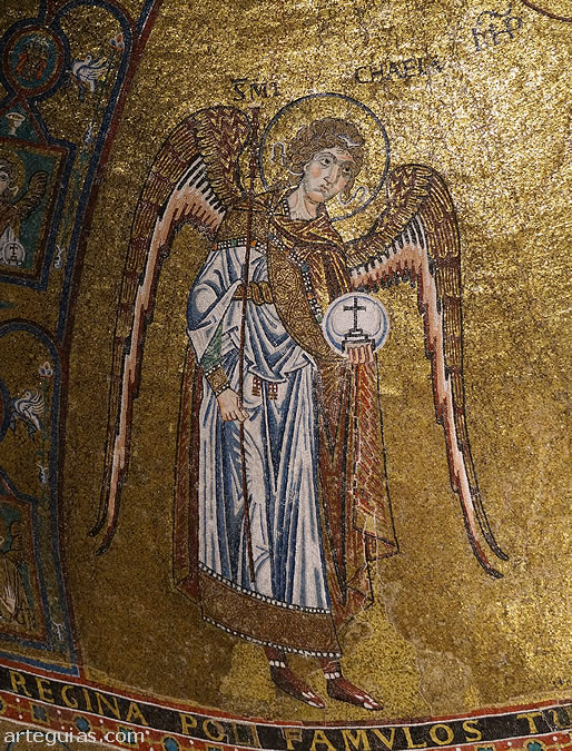 Mosaico bizantino que representa a un &aacute;ngel en la Catedral de Trieste
