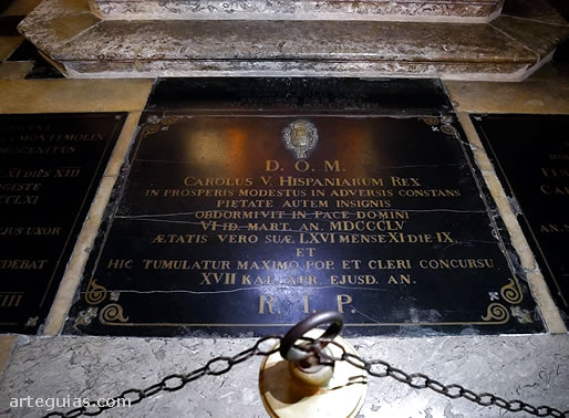 Tumba de Carlos Mar&iacute;a Isidro de Borb&oacute;n