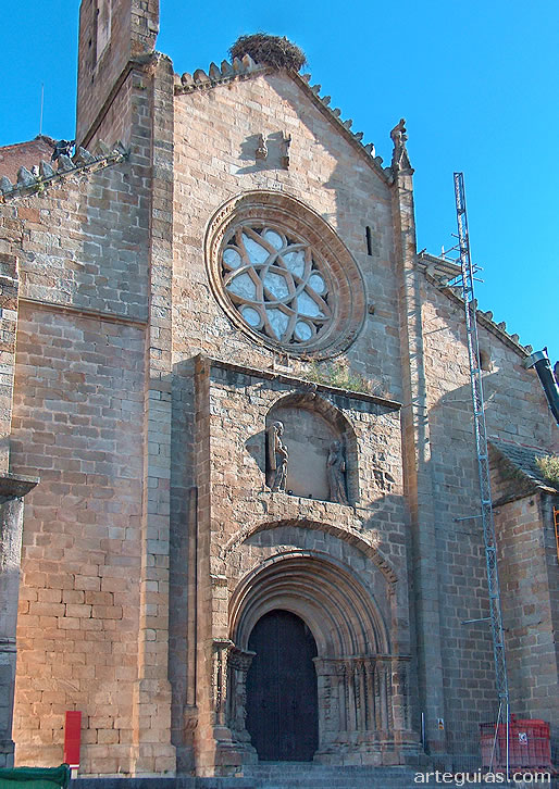 Catedral Vieja de Plasencia, C&aacute;ceres: fachada principal