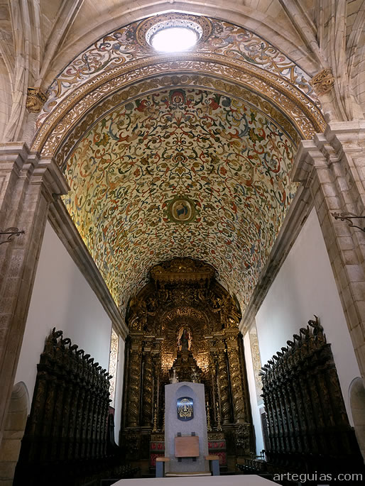 &Aacute;bside principal reconstruido y ampliado en el siglo XVII