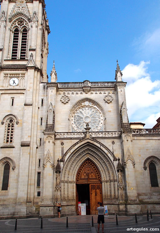 Catedral de Bilbao: fachada neog&oacute;tica