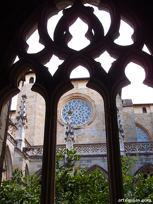 Catedral de Bilbao vista desde su claustro