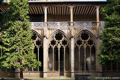 Arquer&iacute;as del claustro de la catedral de Pamplona