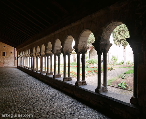 Panda del claustro de de Saint-Salvi de Albi