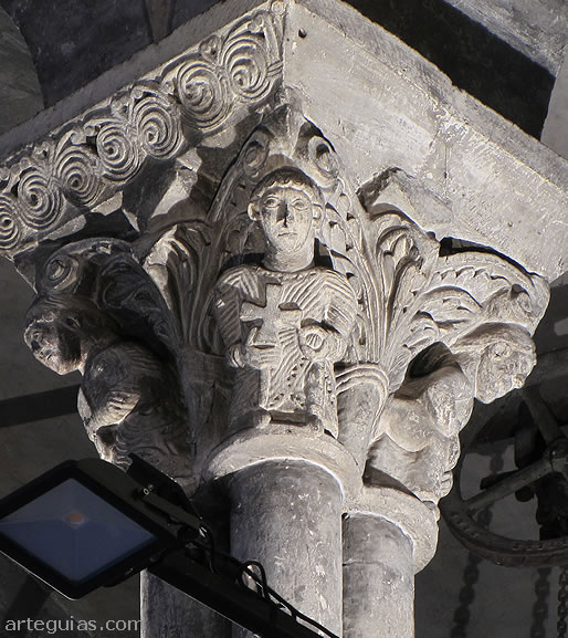 Capitel de la tribuna. Colegiata de Saint Gaudens