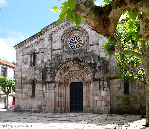 Colegiata de Santa Mar&iacute;a del Campo: fachada principal