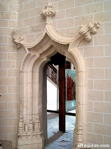 Puerta de acceso a la sacristía