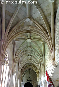 B&oacute;vedas del claustro de la colegiata de Covarrubias